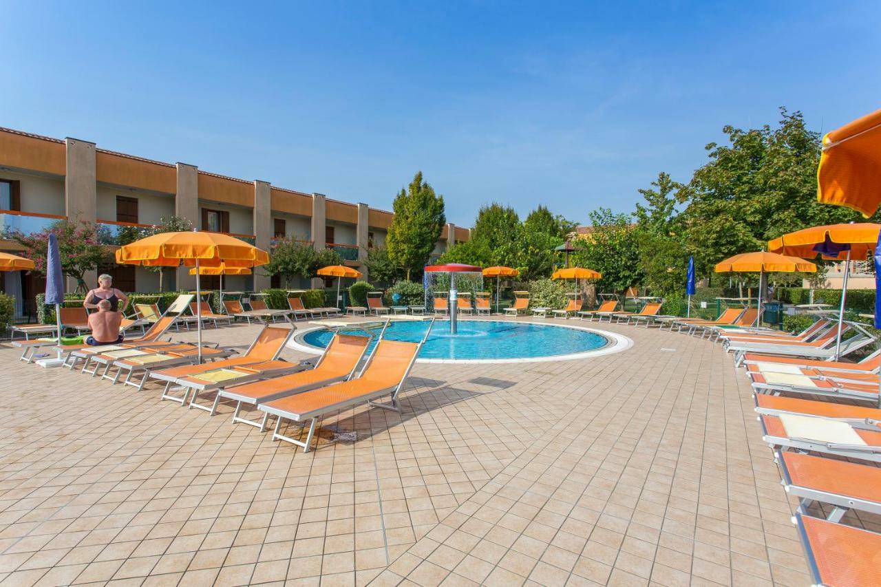 Ginepri Lido Altanea Apartment Caorle Bagian luar foto