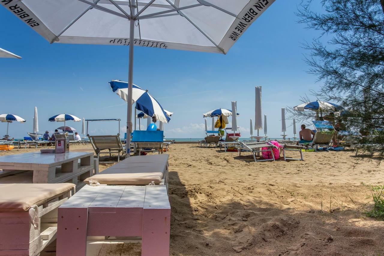 Ginepri Lido Altanea Apartment Caorle Bagian luar foto